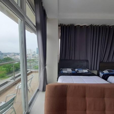 Smart Suite Balcony Riverine Kuching Exterior photo